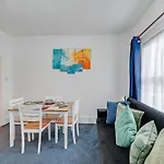 Cozy London Apartment With Great Views